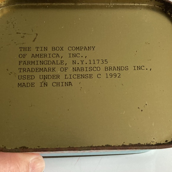 3/$15 Vintage Small Advertising Tins - Picture 4 of 8